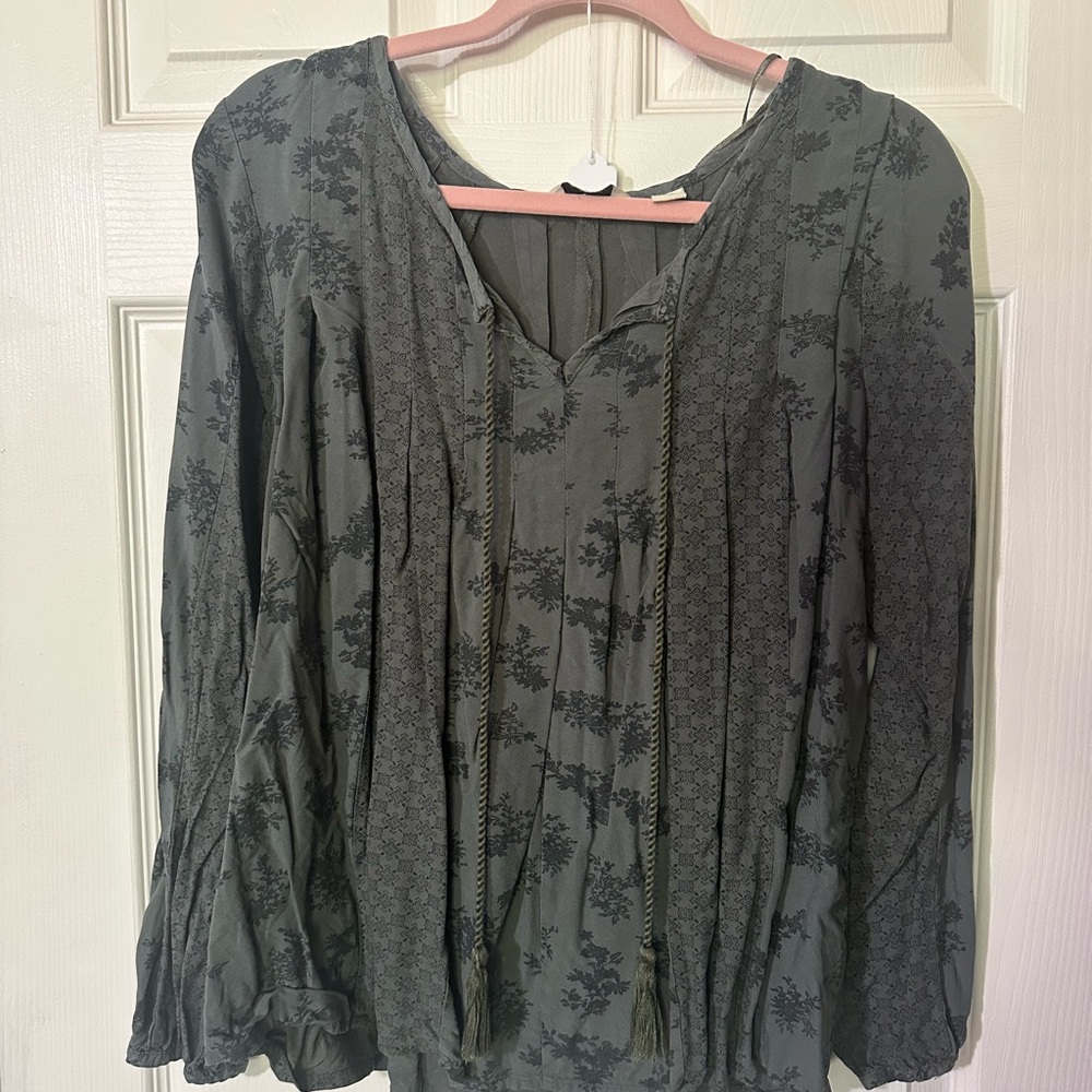 Elegant Gray Long Sleeve Pleated Blouse